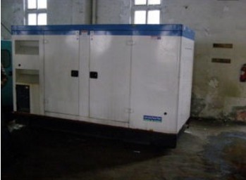 电白康明斯150kw大型柴油二手发电机组